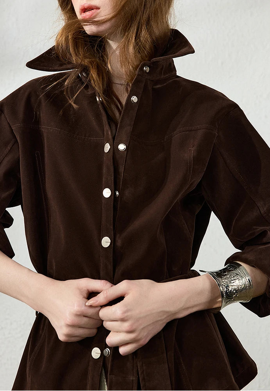 La Veste Rétro Safari Ceinturée en Daim Café Foncé