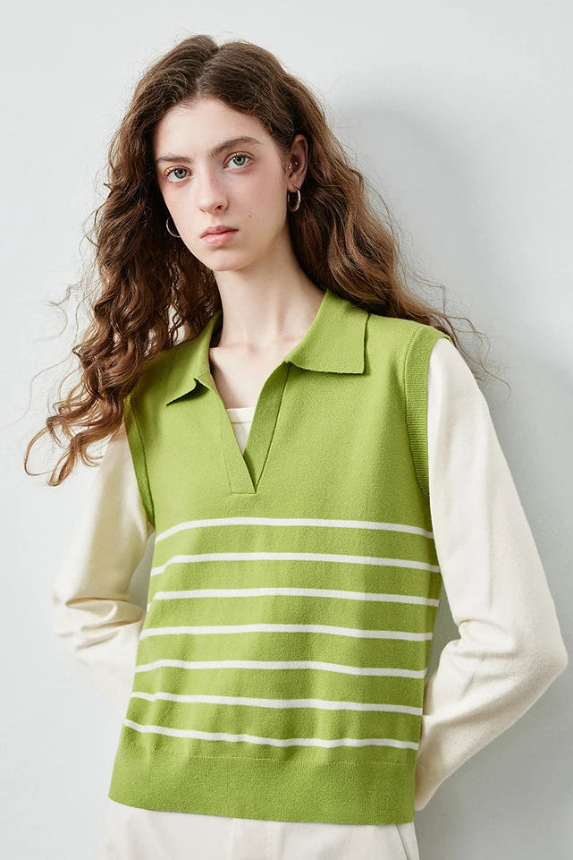 Le Pull Tricoté Effet Deux Pièces à Rayures Graphiques