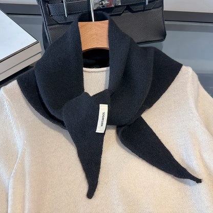 L'Écharpe Triangulaire Chic & Enveloppante | L'Essentiel d'Hiver