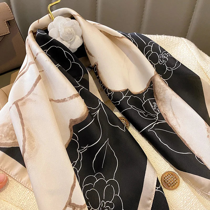 Le Petit Foulard Carré Satiné & Multiusage