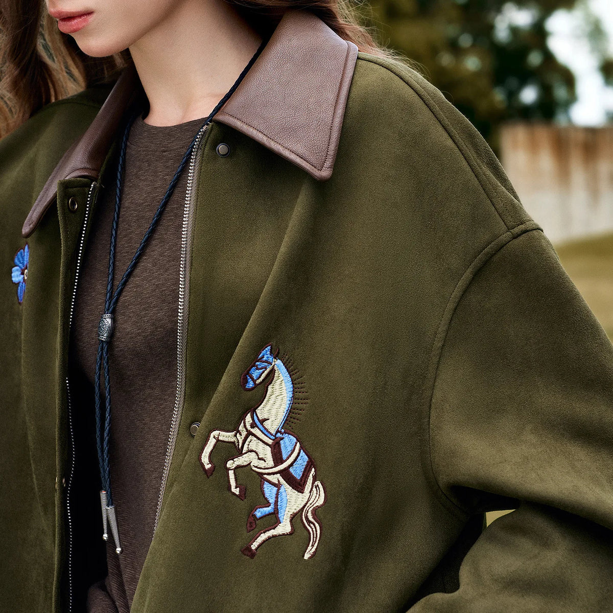 La Veste Longue en Daim & Velours Brodé