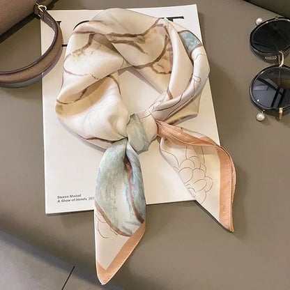 Le Petit Foulard Carré Satiné & Multiusage