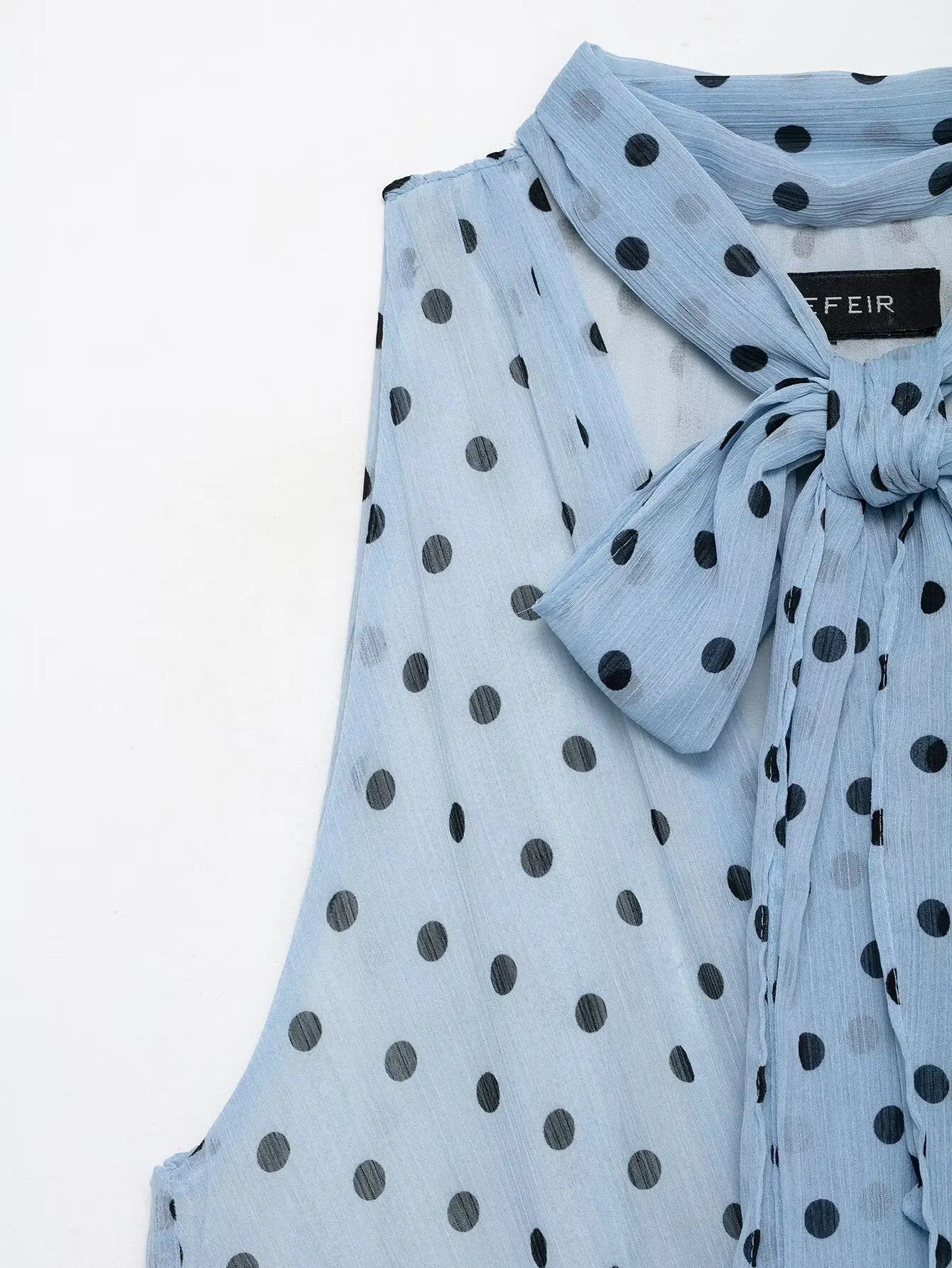 Blouse Sans Manches Léa & Romantisme Fluide