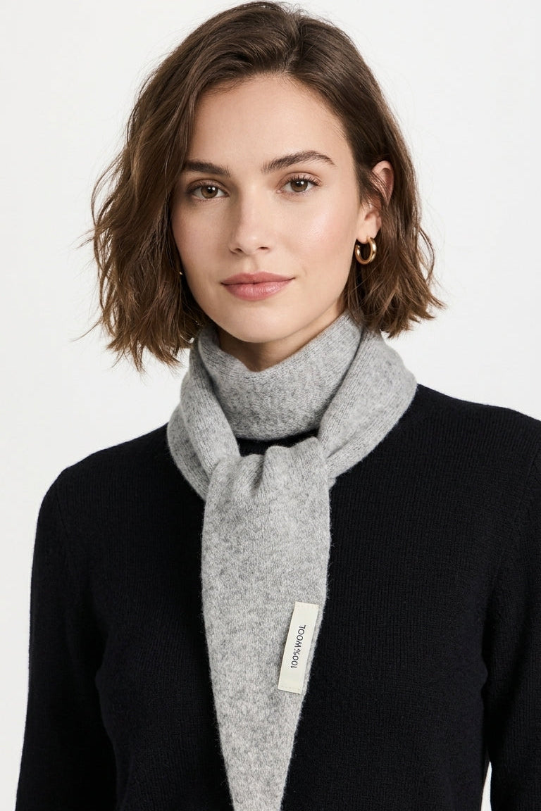 L'Écharpe Triangulaire Chic & Enveloppante | L'Essentiel d'Hiver