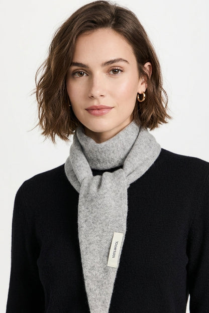 L'Écharpe Triangulaire Chic & Enveloppante | L'Essentiel d'Hiver